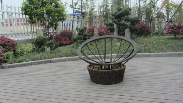 Round shape garden daybed wicker rattan beach swivel chair in all weather