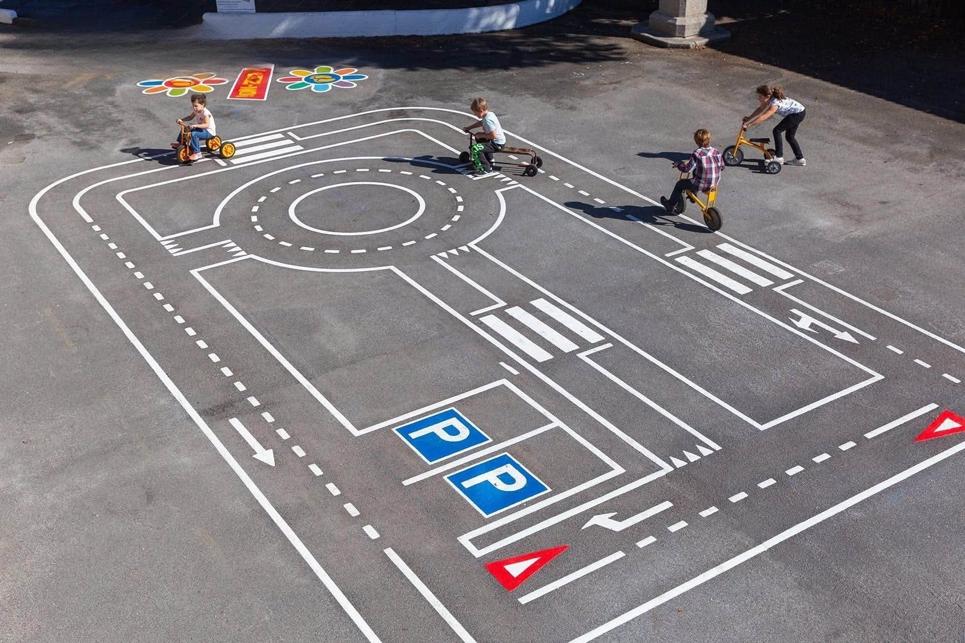 Durable Preformed Thermoplastic Road Marking Stickers for Children's Playground Traffic Education Areas
