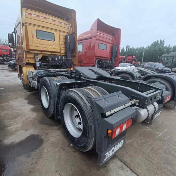 Power Assisted Hydraulic Steering Sinotruk Chassis Dumper Truck for Rough Terrain