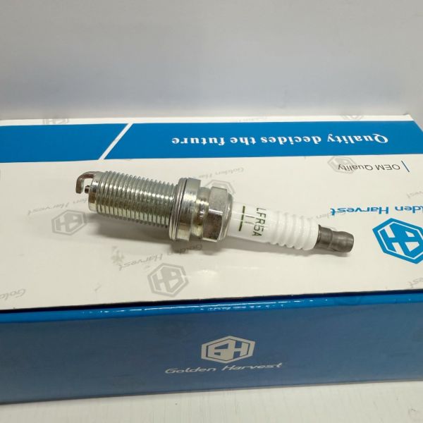 6376 LFR5A-11 Platinum  Spark Plugs For NISSAN Car Temperature Resistant
