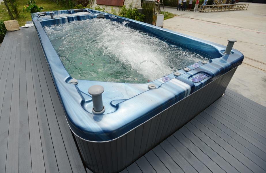 Square acrylic whirlpool bathtub outdoor swim spa hot tub with 3 seats + 1 lounge