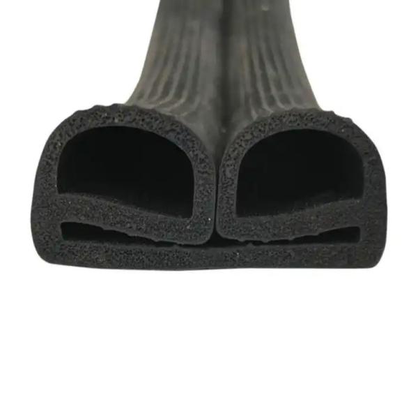 Customized Dense/Foam Rubber Sealing Strip in Yellow Silicone/EPDM for Moulding Service