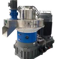 Capacidad 2000-2500kg/H Molino de pellets de madera 132kw Máquina para hacer pellets de madera