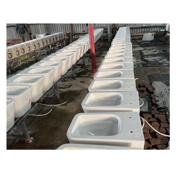 Upper Cistern Washdown Toilet Ceramic Siphonic Sanitary Ware for Hotel Bathroom Purchasing