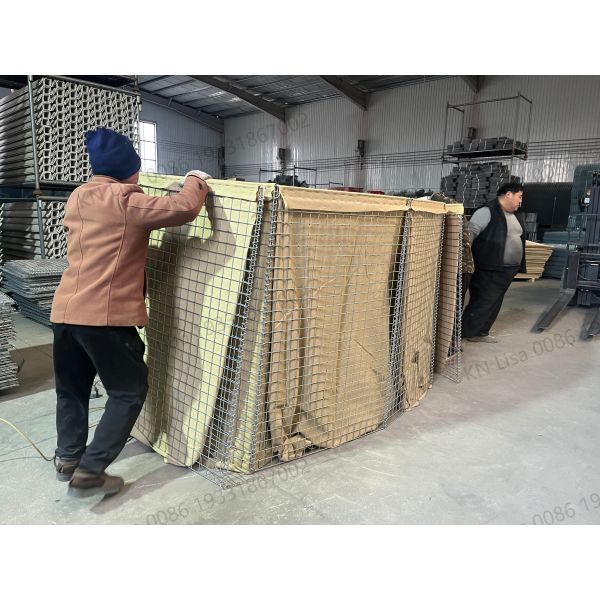 High Strength Barrier Sandbags Defensive Barrier Bastion Dirt Filled Wall