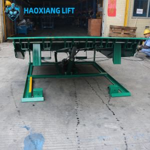 Automatic Loading Bay Dock Leveller Steel Plate Lifter For Cargo Loading And Unloading Hydraulic Loading Dock