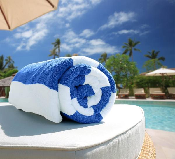 Breathable Soft Personalized Pool Towels Striped Beach Towels