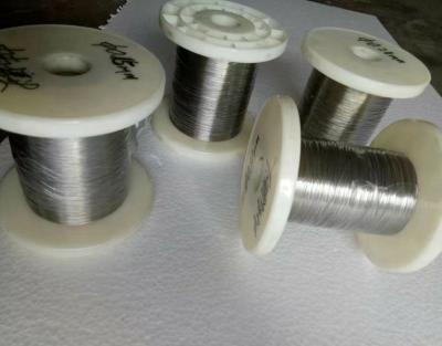 Fio de nitinol com memória em forma de liga de titânio super elástico para uso médico