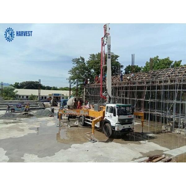 Caminhão da bomba concreta da produtividade 120m3/H da seção de  4x2 37m HB37V 5