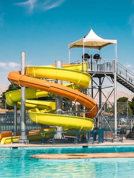 Adults Water Park Slide Soft Play Swimming Pool Accessories Fiberglass