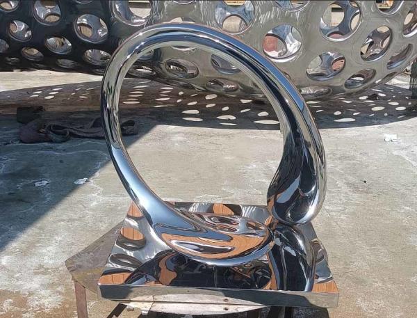 Esculturas abstratas famosas do estilo moderno do metal para a decoração interna
