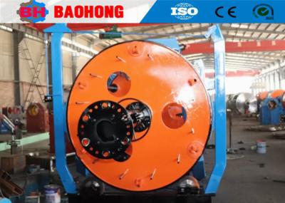 Tipo cabo do berço que coloca o cilindro da máquina 1600 que torce a economia de poder da máquina