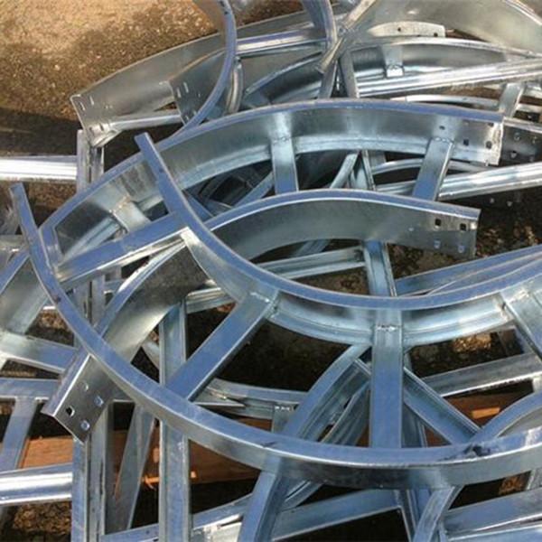 Anti Slippery Anti Grinding Aluminum Cable Tray With Flower Type Cable Ladder Cover