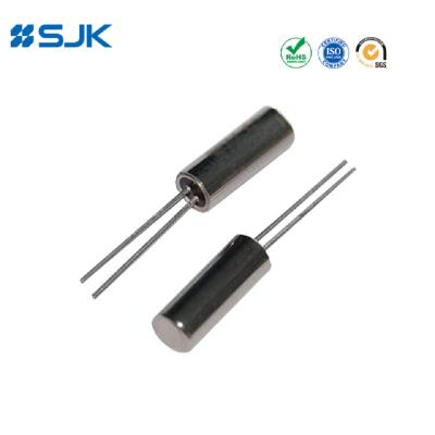 3 X 8mm Through Hole Crystal Resonator With 32.768KHz 12.5pF ±20ppm -20~+70℃