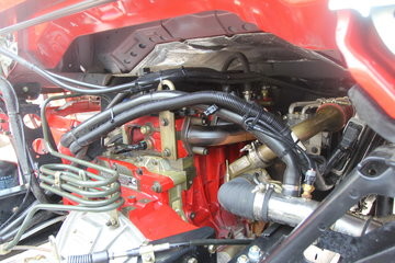 Используемый вес загрузки тележки груза Sinotruck Howo тележек топлива 8-10 4×2 привода тонн привода режима правого