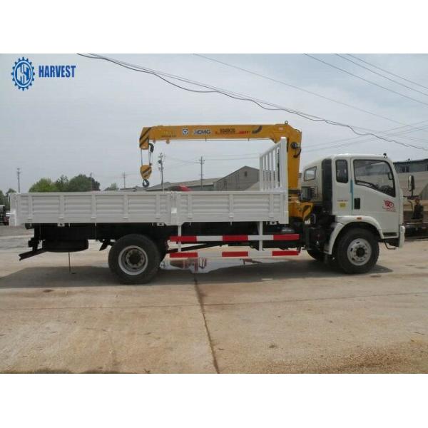 Le camion de section de Howo 4x2 10 Ton Light Cargo 4000kg 2 a monté la grue télescopique