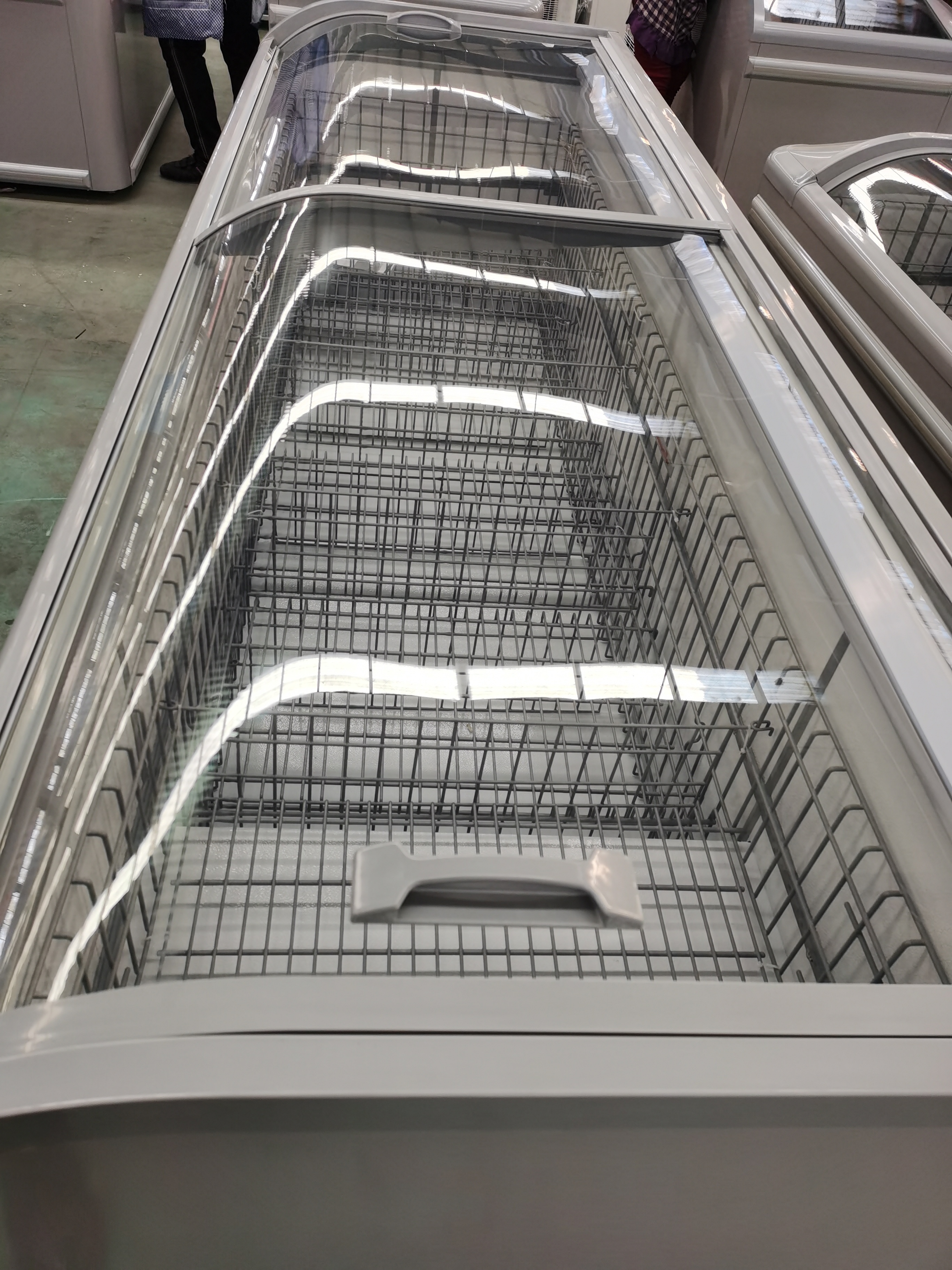 VENUS Series Static Cooling Freezer Display Case with Low-E Sliding Top