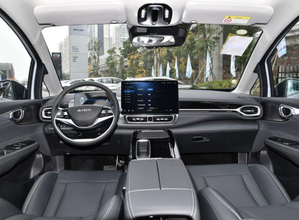 5 Seater GAC AION V Plus 2022 Electric Compact SUV EV 400 Mile Range