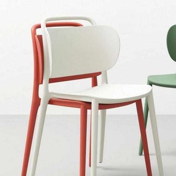 Nordic plastic chair dining chair family creative single simple ins web celebrity can be stacked dining chair