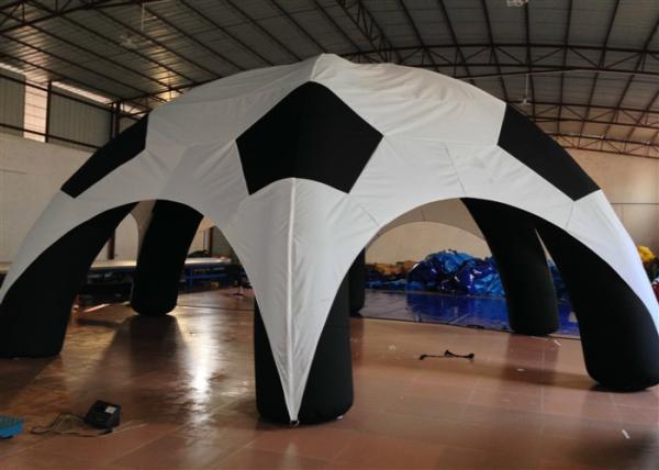 Tenda inflável para jogos ao ar livre estilo futebol hermético 8 x 8 m alta durabilidade