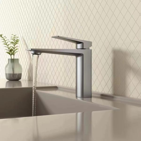 Adjustable Polished Brass Type Ceramic Valve Core Cold Hot Matte Black Basin Sink Faucet Mixer Tap