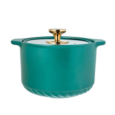 Des pots de cuisson complets avec des matériaux céramiques