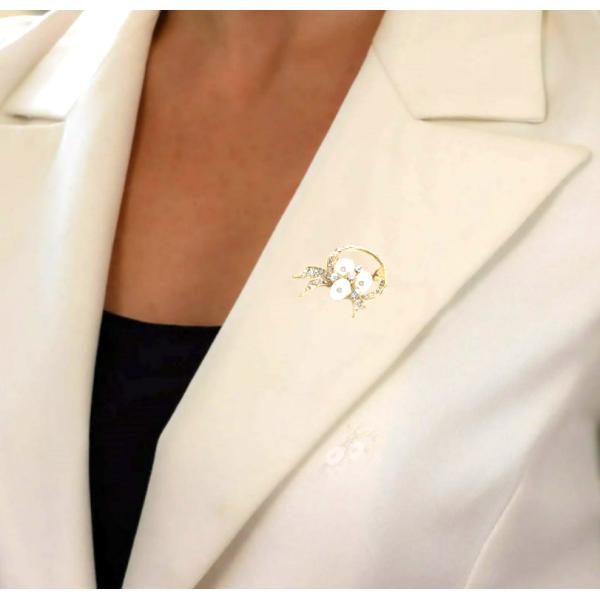 Round women's bow tie brooch , Pearl And Diamond Brooch for Clothing