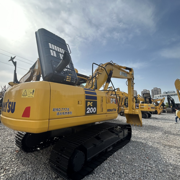 Hot Market Sale Used Komatsu PC300 Large Crawler Excavator Second Hand Hydraulic Digger Used Excavator for Mining