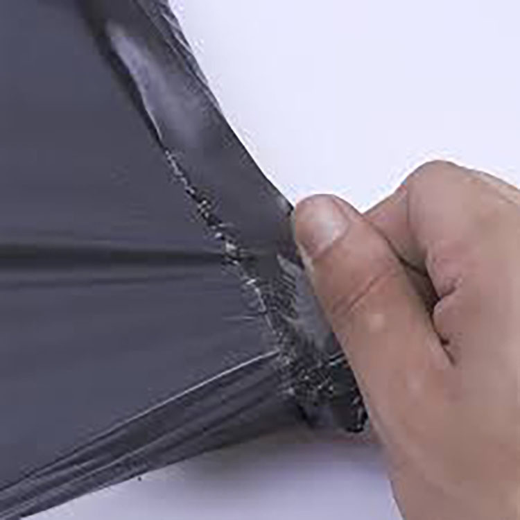Tear-Resistant Waterproof Mailer Bag with Strong Adhesive Closure Ideal for Shipping Documents and Parcels
