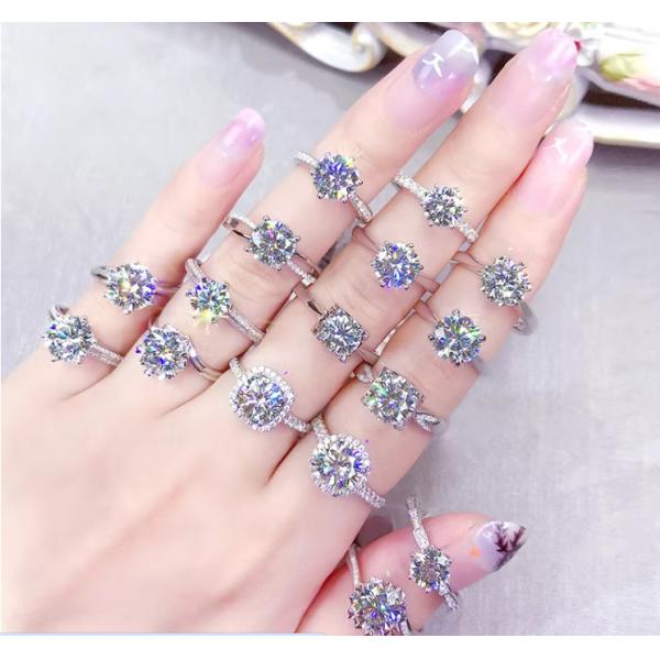 Melee Moissanite Алмаз за карат Круглый рез DEF Малый размер Moissanite VVS1 Лабораторный выращенный Алмаз Драгоценный камень Форма квадратная