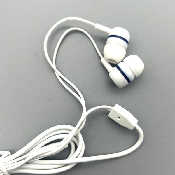 Customized Color Wired 3.5mm Plug Headset Super Bass Earbuds In-ear Headphone Made by with Plastic Material