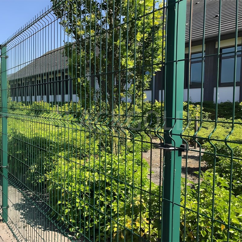 Hot Dip Galvanized and Powder Coated Finish 3D Bending Fence with Ideal for Bridge Barriers Municipal Greenbelts and Isolation