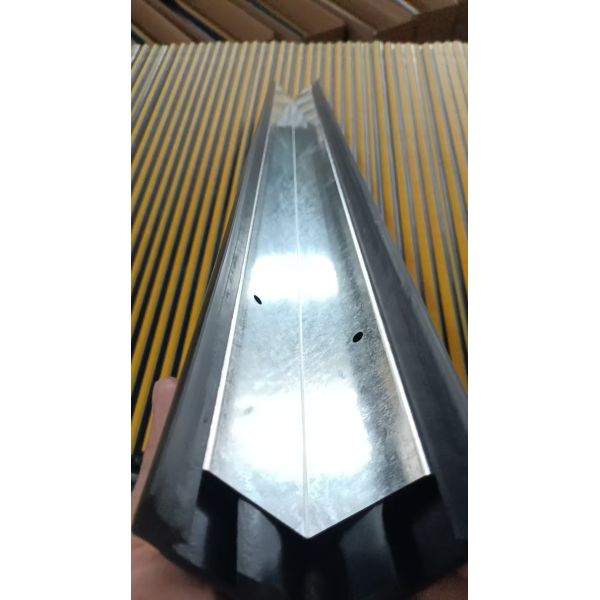 ROAD safety 100 x 10 Garage Wall Protector Speed Bump Corner Guard Rubber Corner Guards Bumpers for Car Parking