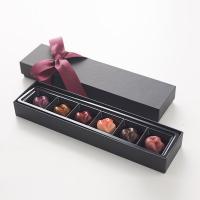 Décoration de ruban de mariage Doux emballage de chocolat boîte cadeau de bonbons avec logo personnalisé