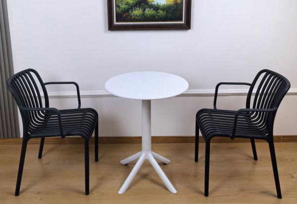 Modern Stackable PP Plastic Dining Chair for Home and Commercial Use