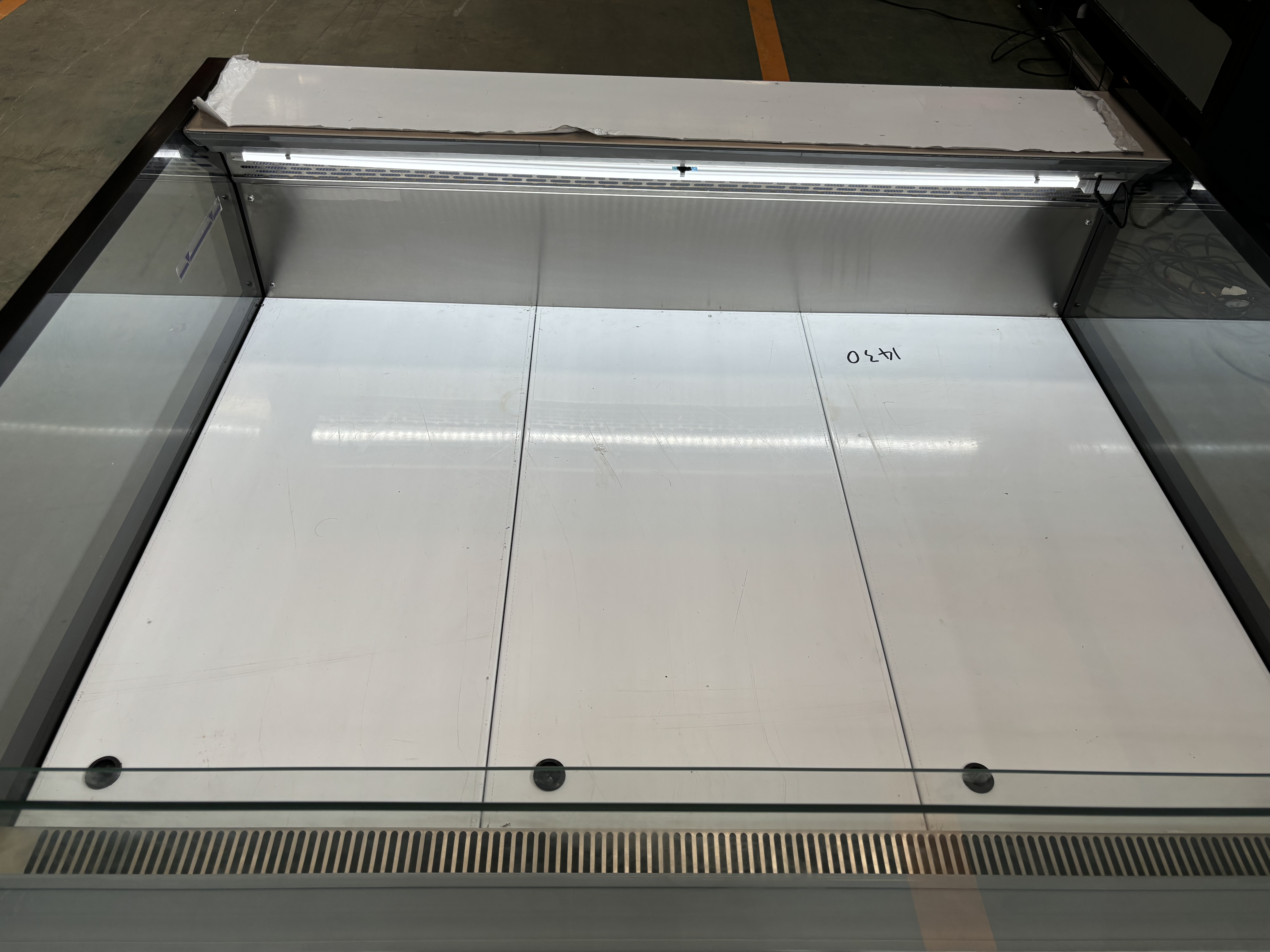 Remote Supermarket Self-service Chilled Counter With Efficient EC Fan Motor
