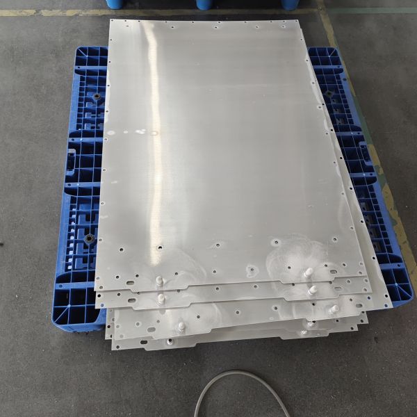 Lightweight Aluminum Liquid Cooling Plate for Pouch Cell Battery Module 450x350mm