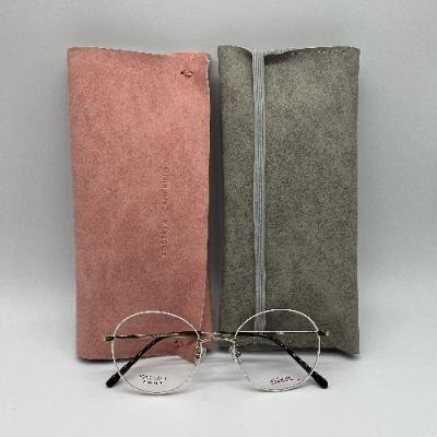 Logo gravant en refief doux de l'affaire 19.3CM de lunettes de soleil de suède de lecture multicolore de cuir