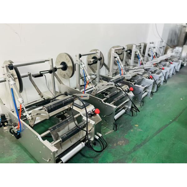 YM130 Semi Automatic Labeling Machine Table Top Label Maker Machine With Tape For Plastic Glass PET Bottle Honey Pot Labeler