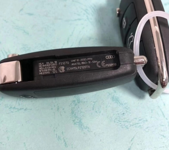 Кнопки ключа 8V0 837 220D 434 Mhz 3 первоначального сальто Audi A3 S3 RS3 удаленные