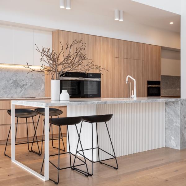 Wood Grain Melamine Kitchen Cabinet Furniture With Island DTC Blum Hardware