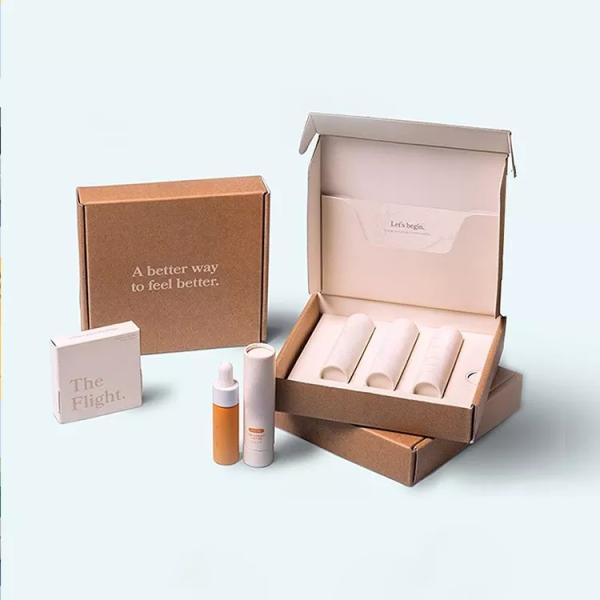 Hard Paperboard Luxury Cosmetic Packaging Boxes Magnetic Closure