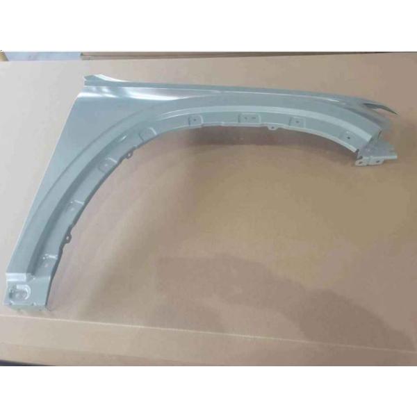 Geely Xingyue 1 guarda-roupa cinza-prateada feita de chapa de aço e liga de alumínio para bloquear a lama e melhorar o desempenho