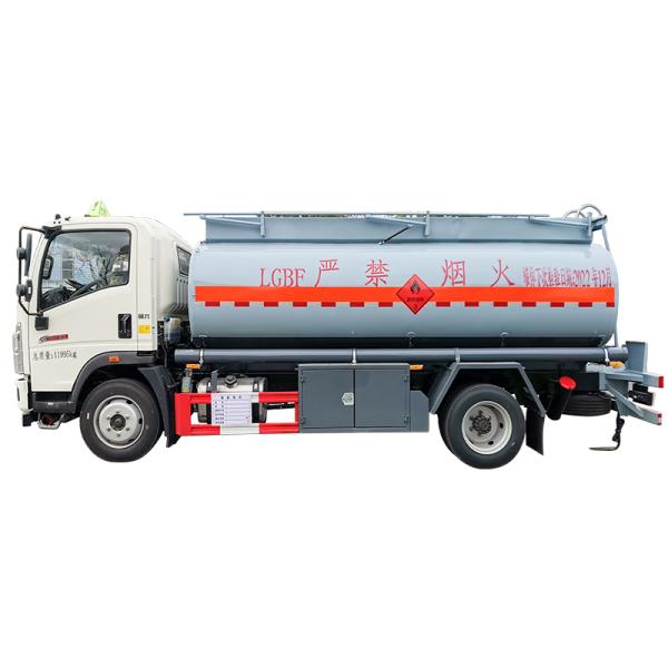 Howo Mini 5000L 5CBM Carbon Steel Fuel Oil Tanker Truck Bowser Gasoline Transport Chassis