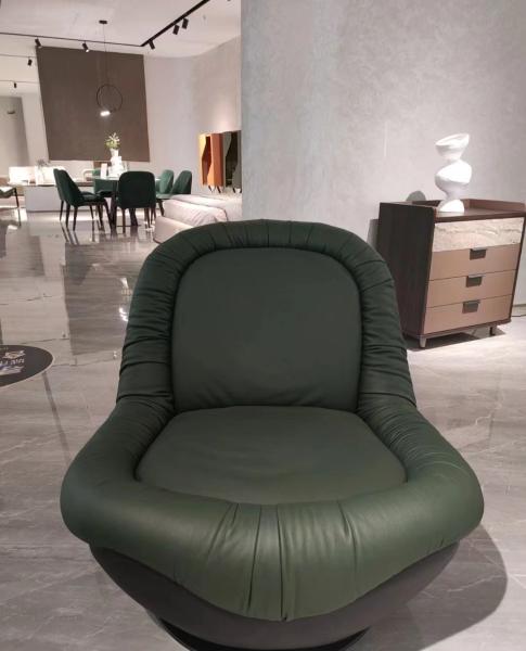 A cadeira 360° de gerencio clara comercial vergasta o Office Home luxuoso