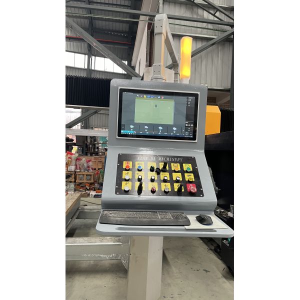 5-Axis Bridge Stone Cutter with Italian DDX System 900mm Saw Blade and ±0.1 mm Cutting Accuracy