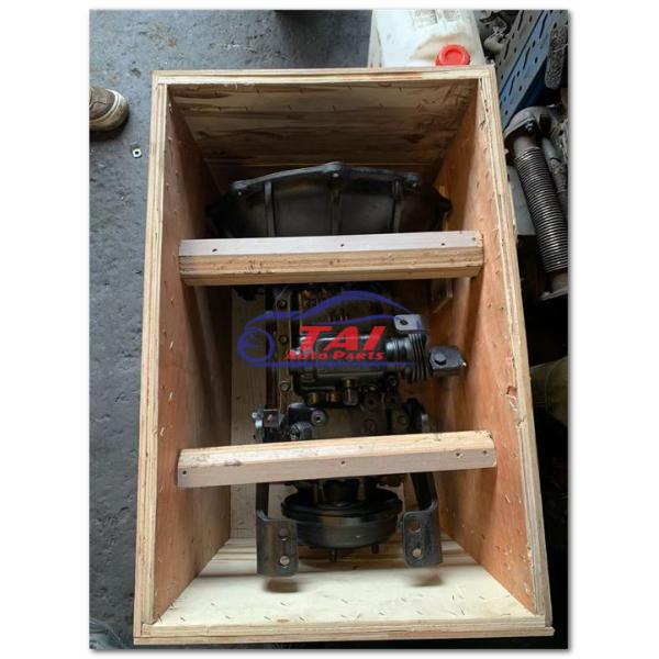 Первоначальное W04D использовало коробку передач 33121-2040 33111-2065 для тележки Hino 300