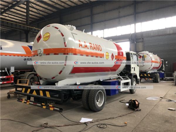HOWO 5mt 5t 5tons LPG Dispenser Truck Cylinder Filling Tanker Truck