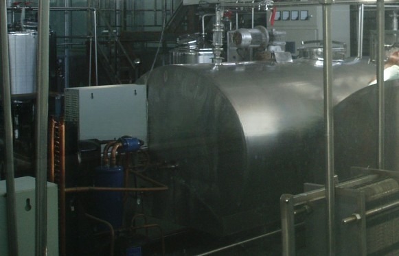 Переработка 200 литрового холодильного бака для молока из нержавеющей стали с мощностью 5,5 кВт