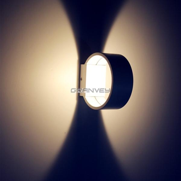 Round Shape Indoor LED Wall Lights 5 Wattage High Luminous White Housing Color